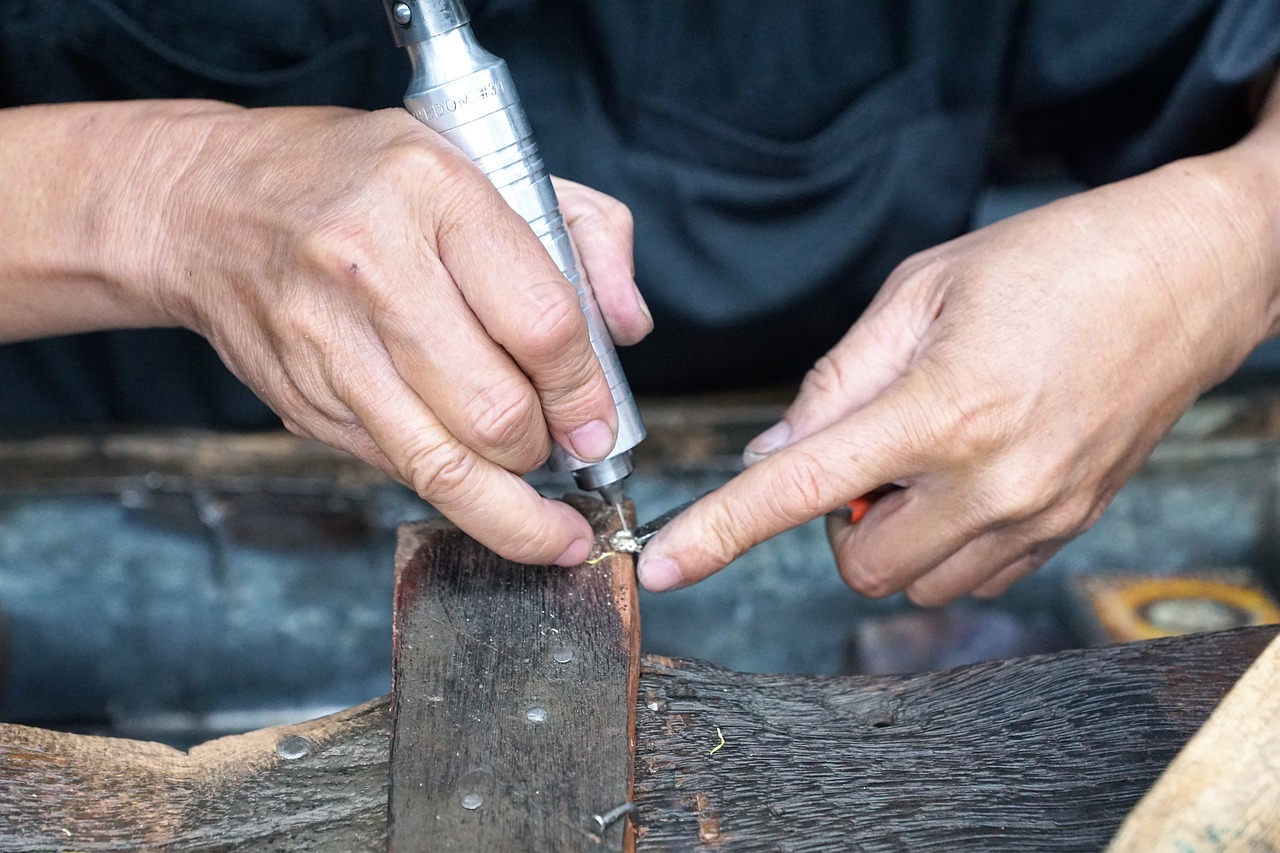 HOW TO MASTER MEASURING AND MARKING IN WOODWORKING