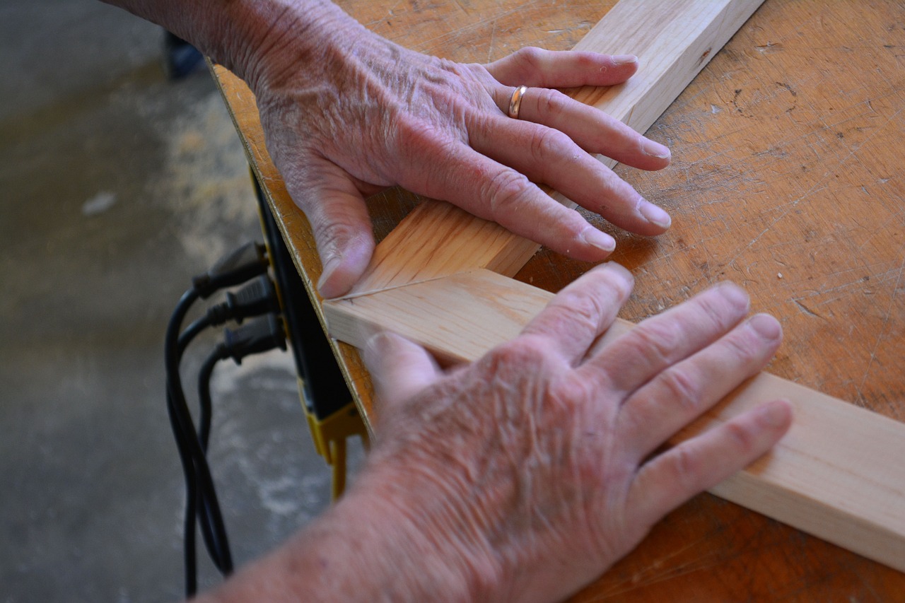 HOW TO BECOME A MASTER OF JOINERY TECHNIQUES IN WOODWORKING